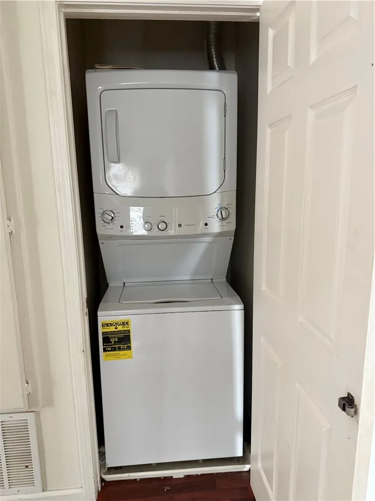 7532 Seaspring #201 Huntington Beach, CA 92648
