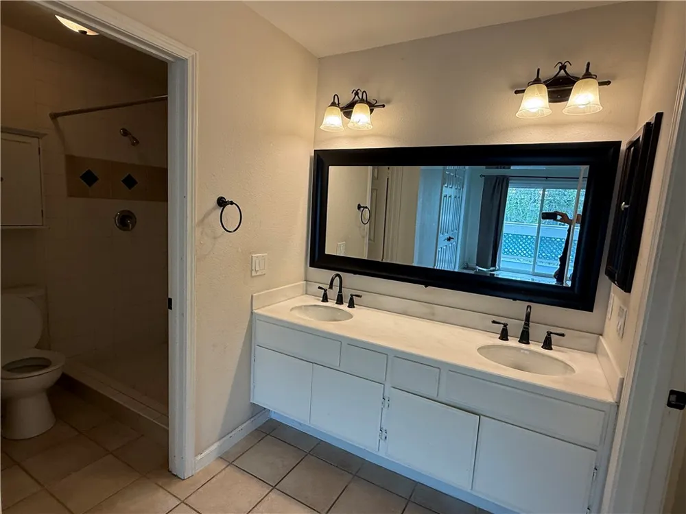 7532 Seaspring #201 Huntington Beach, CA 92648