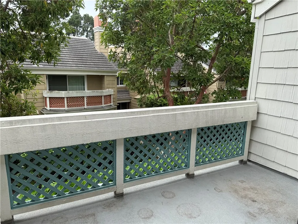 7532 Seaspring #201 Huntington Beach, CA 92648