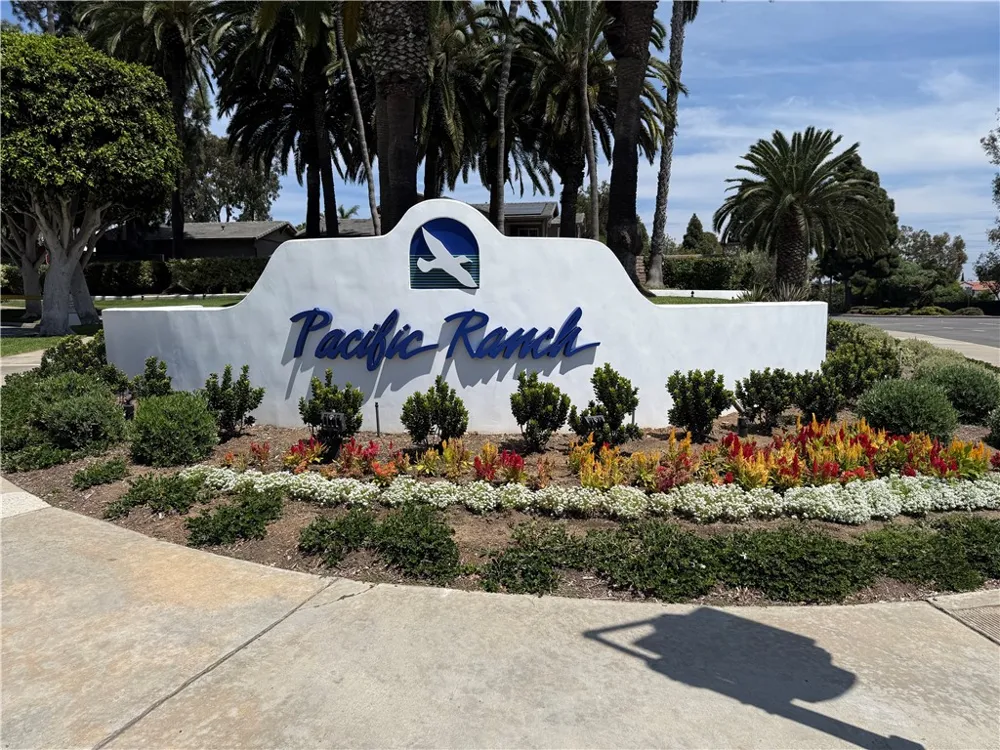 7532 Seaspring #201 Huntington Beach, CA 92648