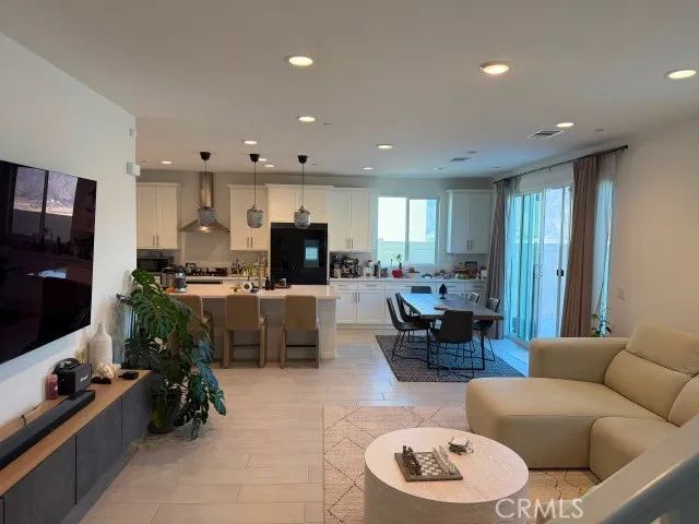 23977 Phoebe Corona, CA 92883