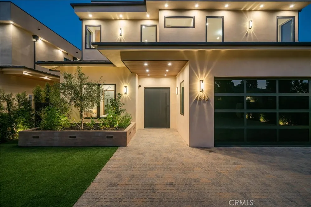 4842 Fulton Avenue Sherman Oaks, CA 91423