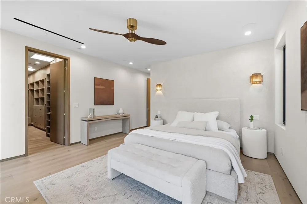 4842 Fulton Avenue Sherman Oaks, CA 91423