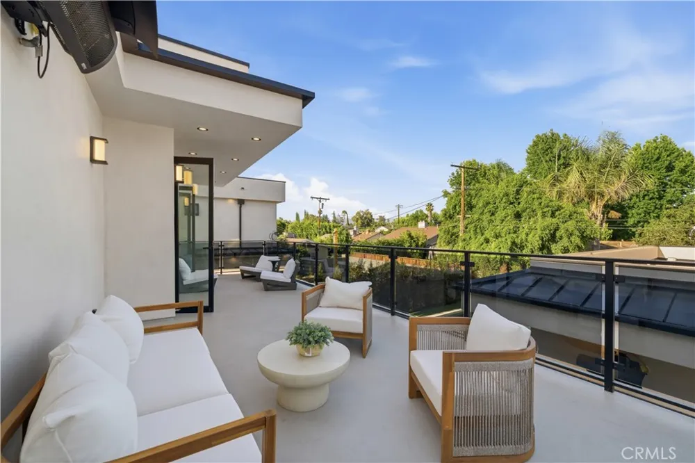 4842 Fulton Avenue Sherman Oaks, CA 91423