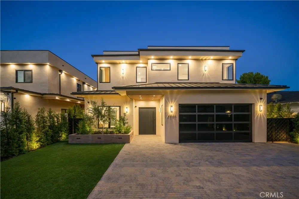 4842 Fulton Avenue Sherman Oaks, CA 91423