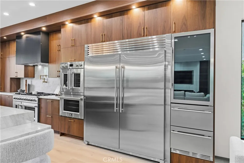 4842 Fulton Avenue Sherman Oaks, CA 91423