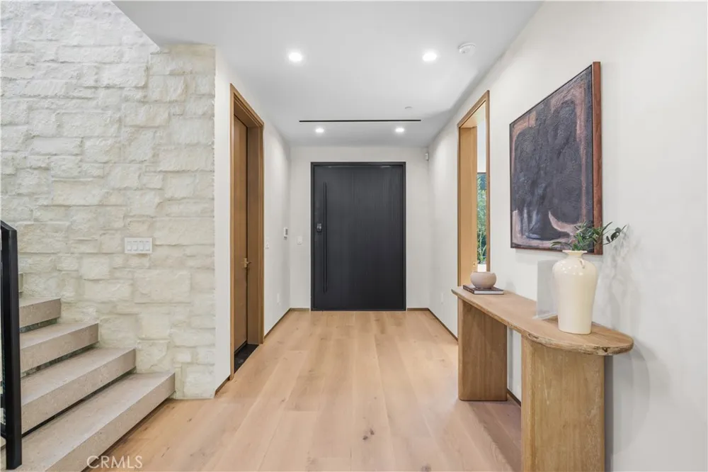 4842 Fulton Avenue Sherman Oaks, CA 91423