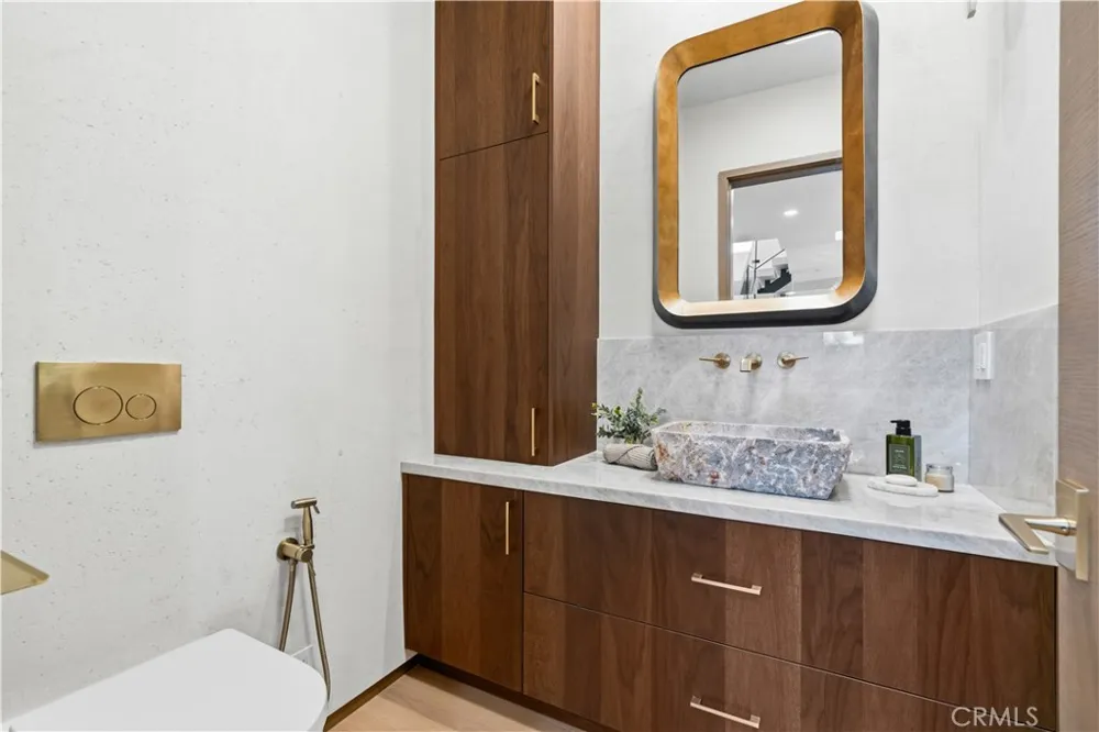 4842 Fulton Avenue Sherman Oaks, CA 91423