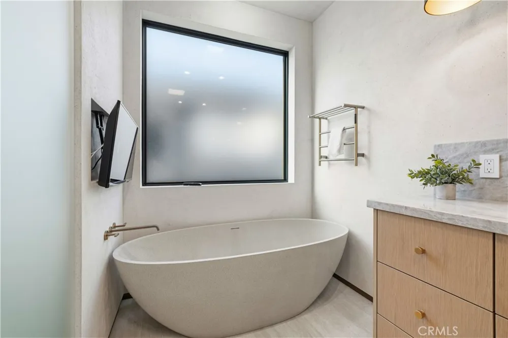 4842 Fulton Avenue Sherman Oaks, CA 91423