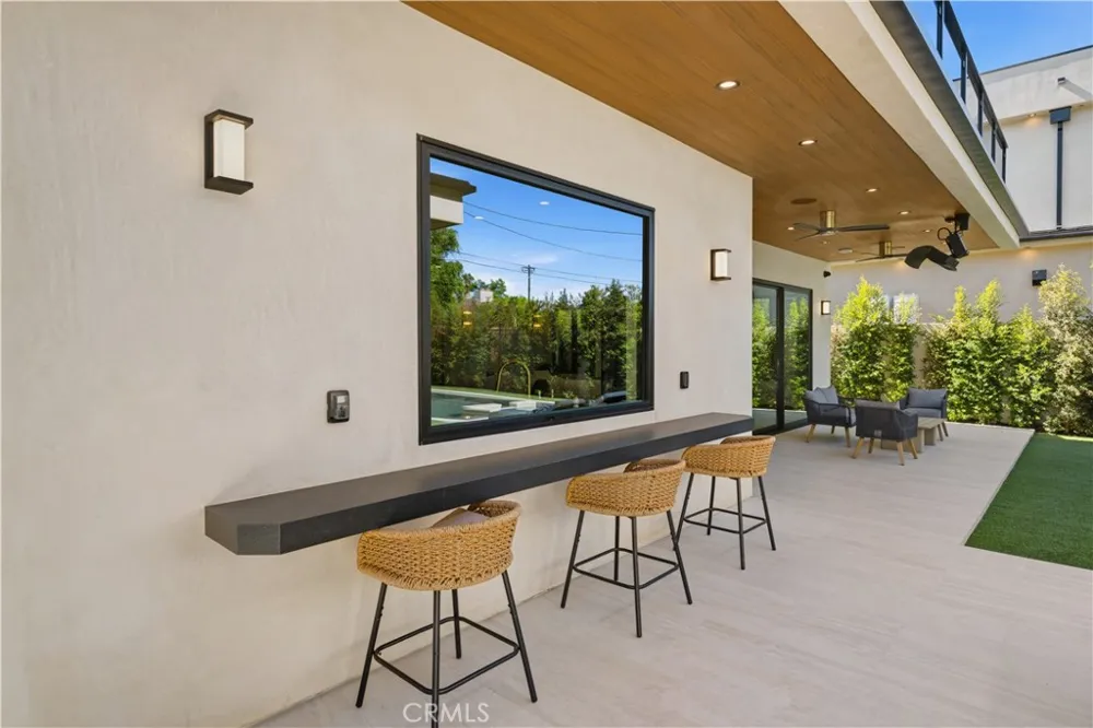 4842 Fulton Avenue Sherman Oaks, CA 91423