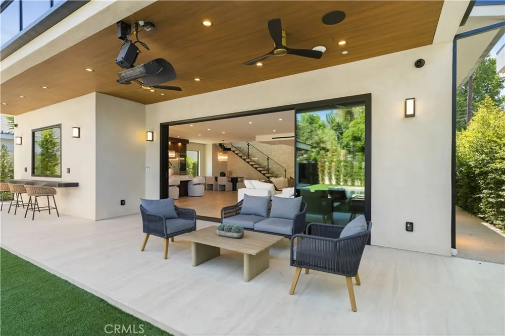 4842 Fulton Avenue Sherman Oaks, CA 91423