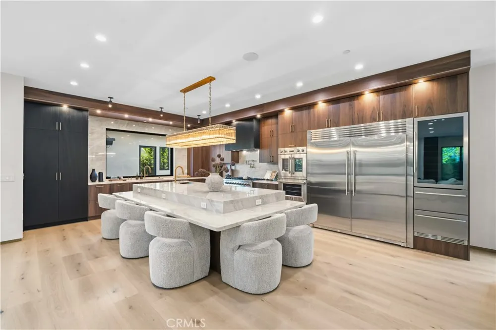 4842 Fulton Avenue Sherman Oaks, CA 91423