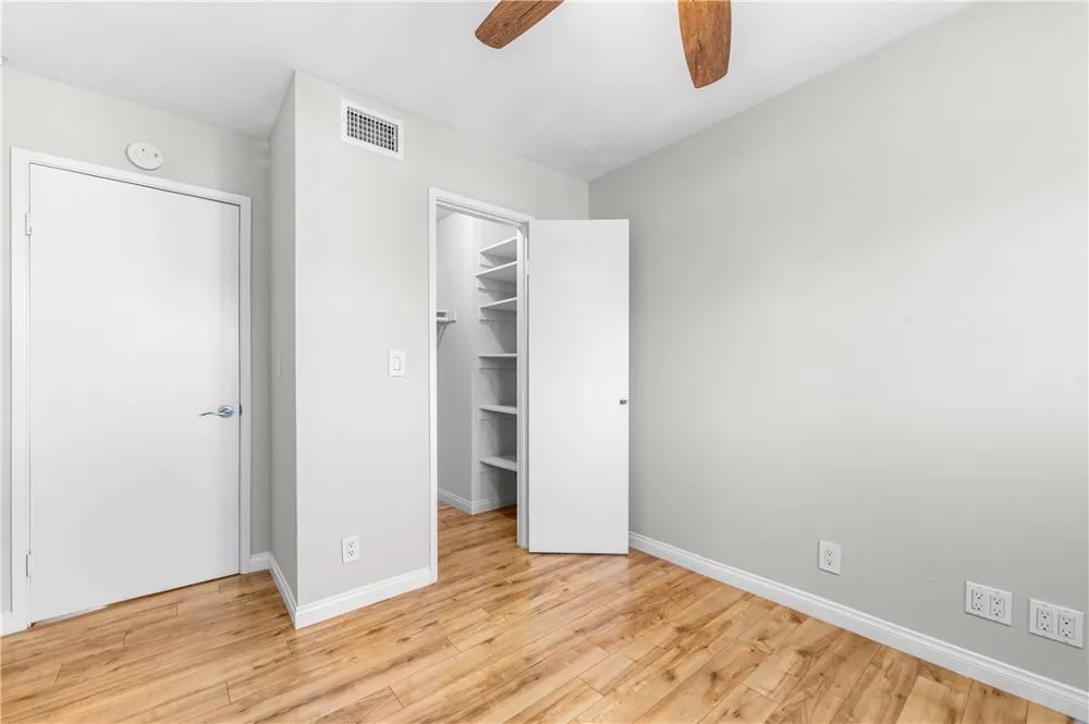 345 University #F6 Costa Mesa, CA 92627