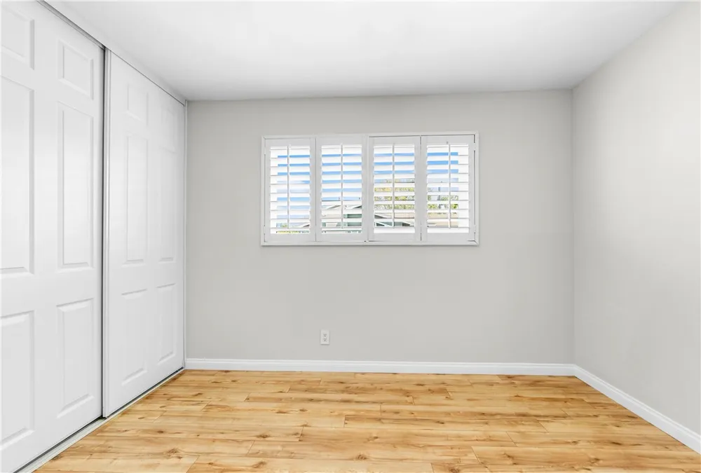 345 University #F6 Costa Mesa, CA 92627
