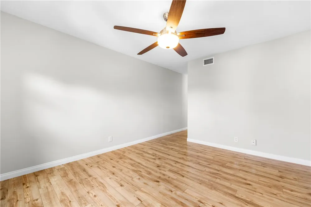 345 University #F6 Costa Mesa, CA 92627