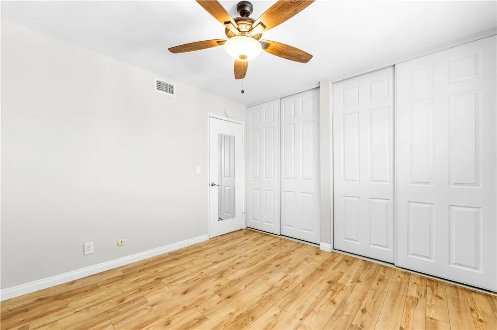 345 University #F6 Costa Mesa, CA 92627