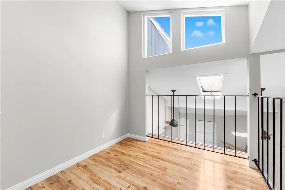 345 University #F6 Costa Mesa, CA 92627
