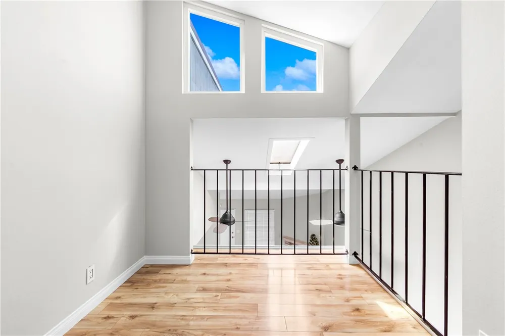 345 University #F6 Costa Mesa, CA 92627