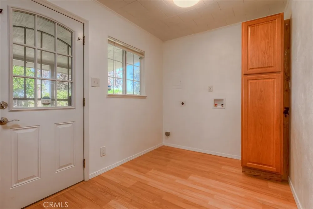 48 Hoover Oroville, CA 95966