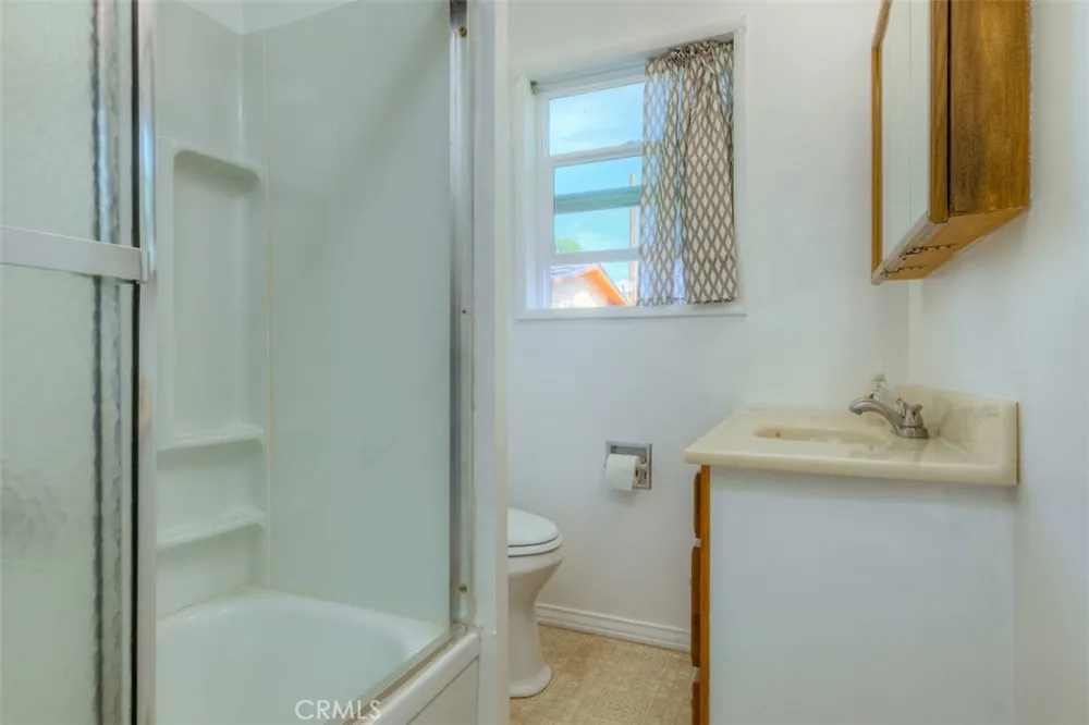48 Hoover Oroville, CA 95966