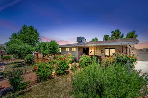 1617 Elizabeth Lake Road