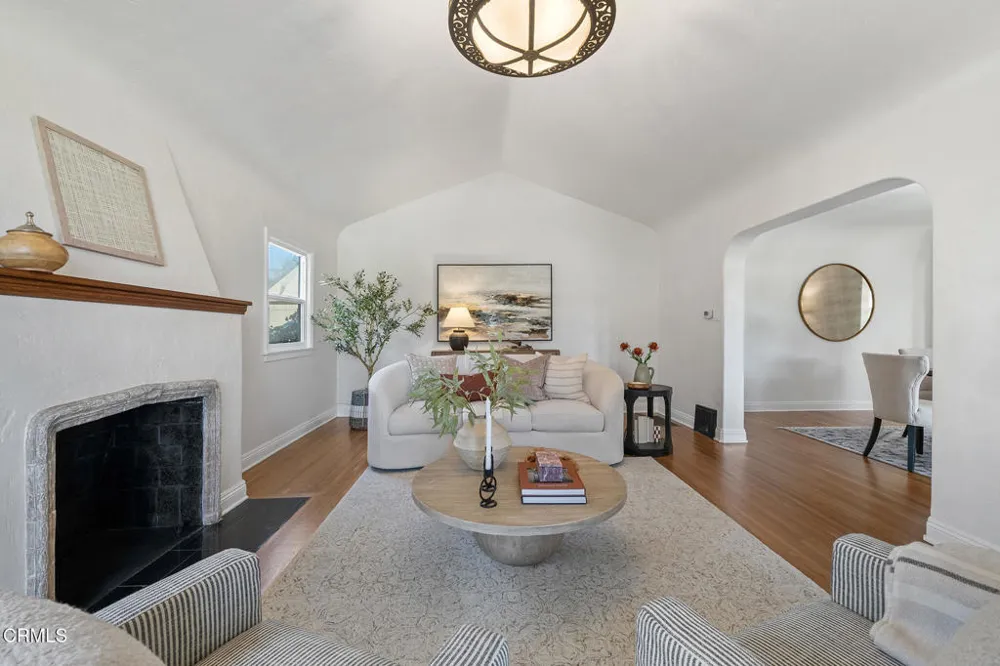 2370 Catherine Road Altadena, CA 91001