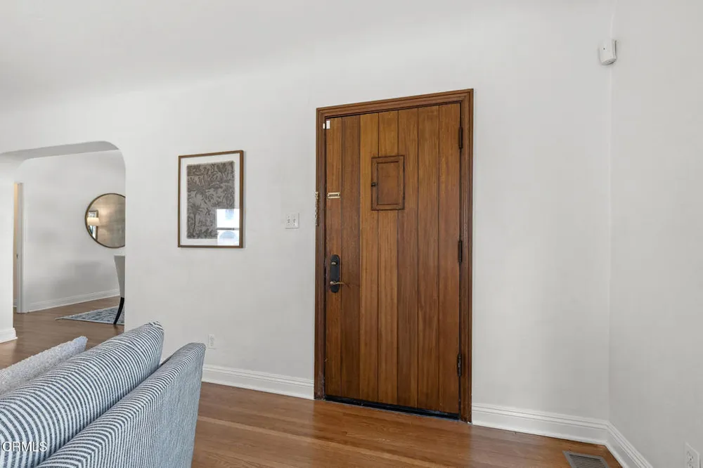 2370 Catherine Road Altadena, CA 91001