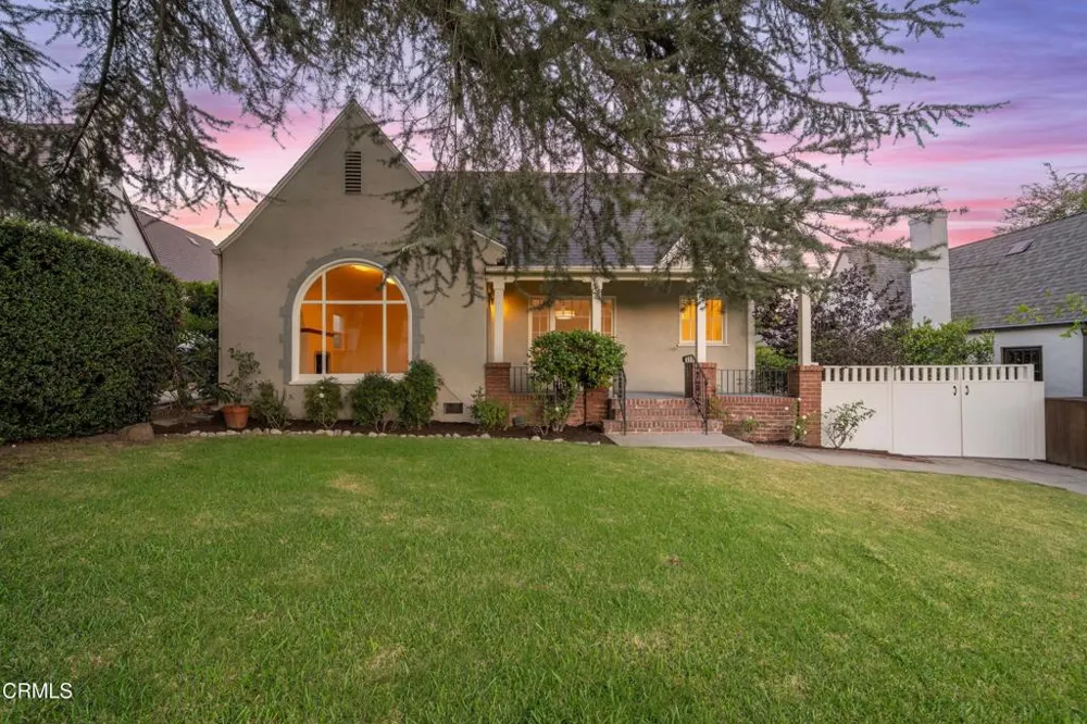 2370 Catherine Road Altadena, CA 91001