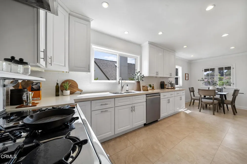 2370 Catherine Road Altadena, CA 91001