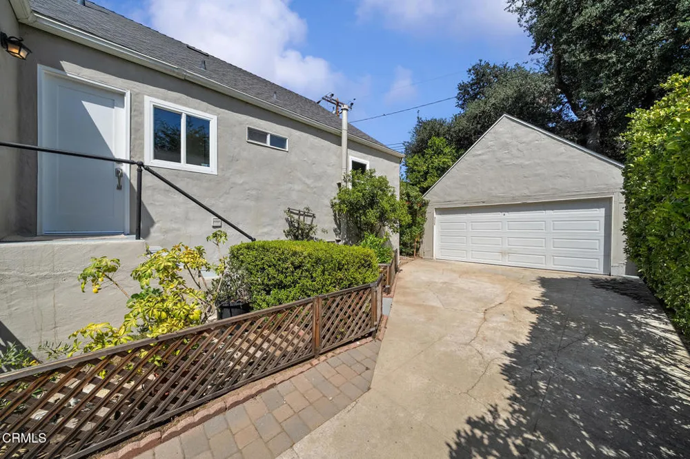 2370 Catherine Road Altadena, CA 91001