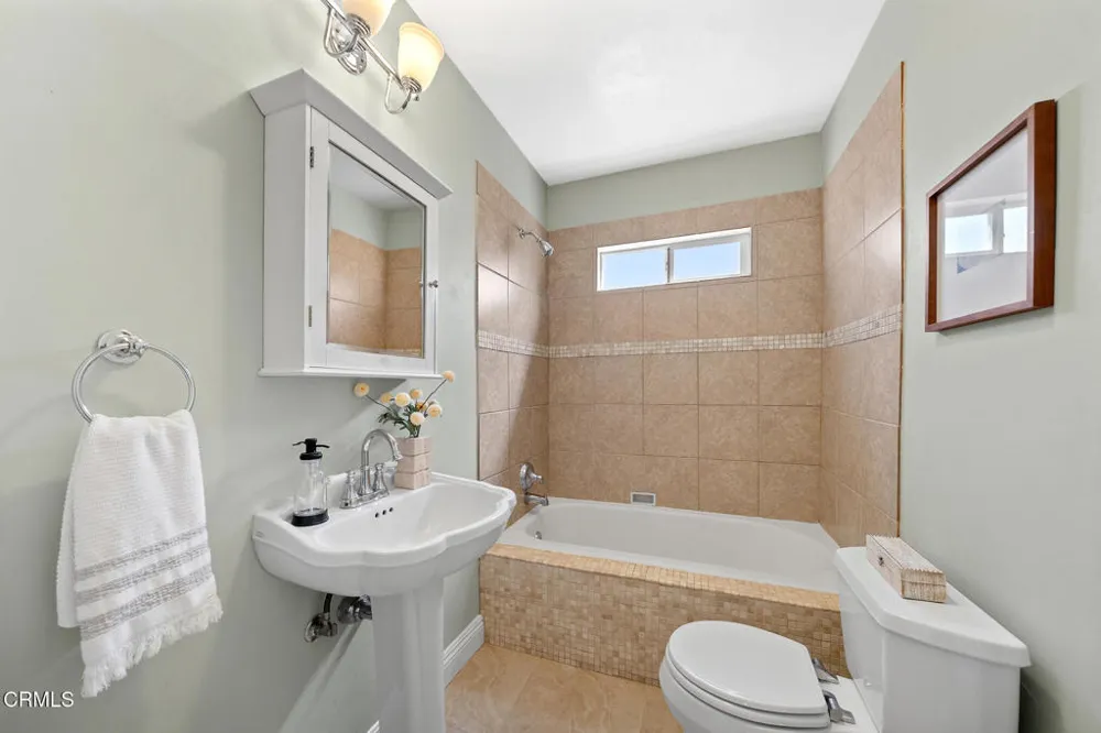 2370 Catherine Road Altadena, CA 91001