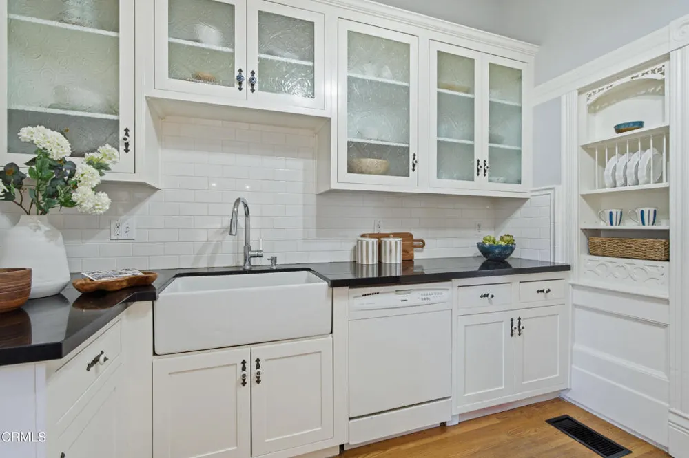 703 S Primrose Avenue Monrovia, CA 91016