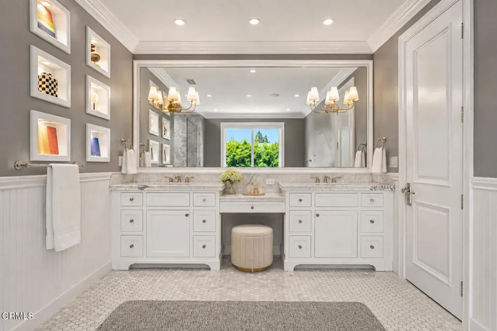 10331 Valley Spring Lane Toluca Lake, CA 91602