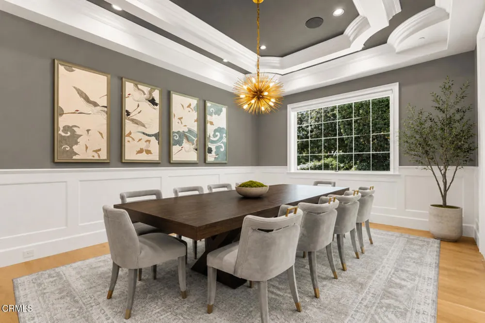 10331 Valley Spring Lane Toluca Lake, CA 91602