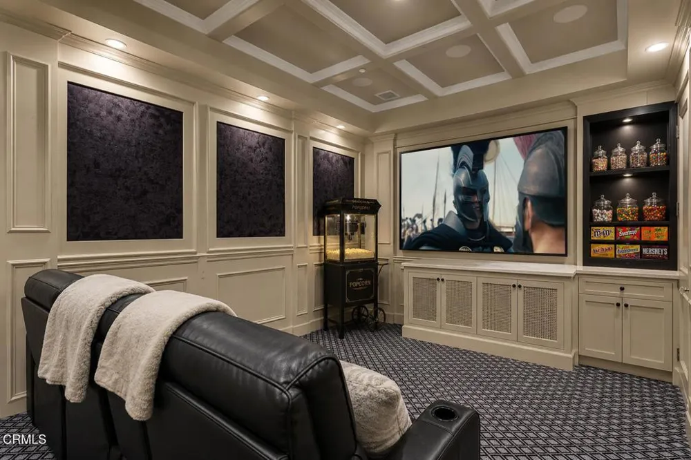 10331 Valley Spring Lane Toluca Lake, CA 91602