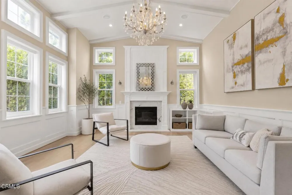 10331 Valley Spring Lane Toluca Lake, CA 91602
