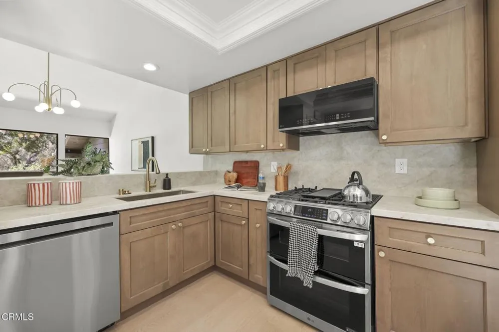 14 Montanas Sud #63 Irvine, CA 92612