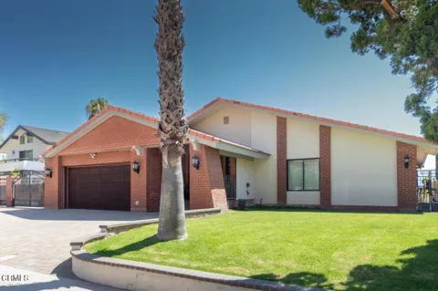 2906 Hawkridge Drive