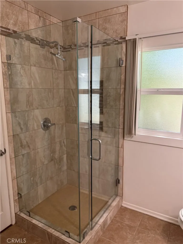 20146 Hartland Winnetka, CA 91306