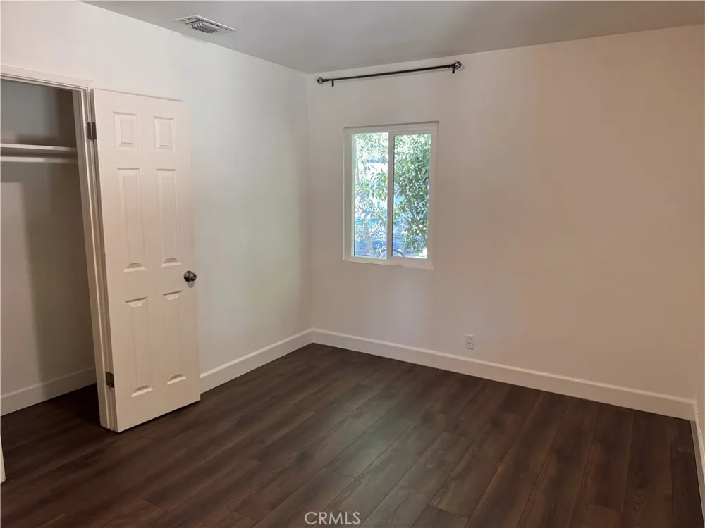 20146 Hartland Winnetka, CA 91306