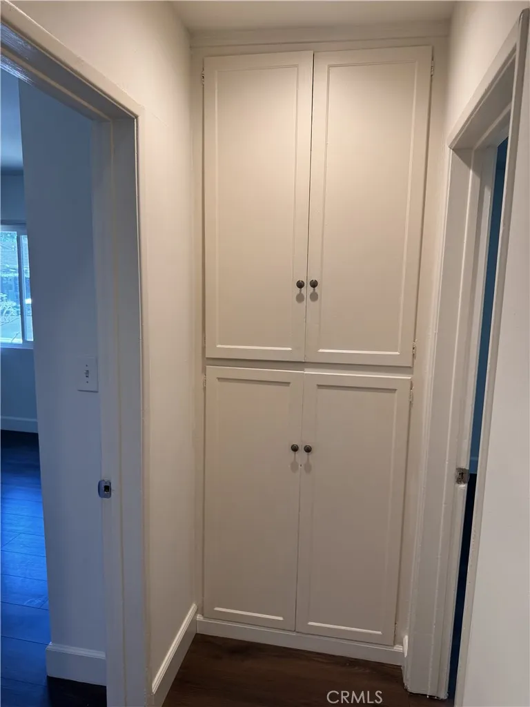 20146 Hartland Winnetka, CA 91306