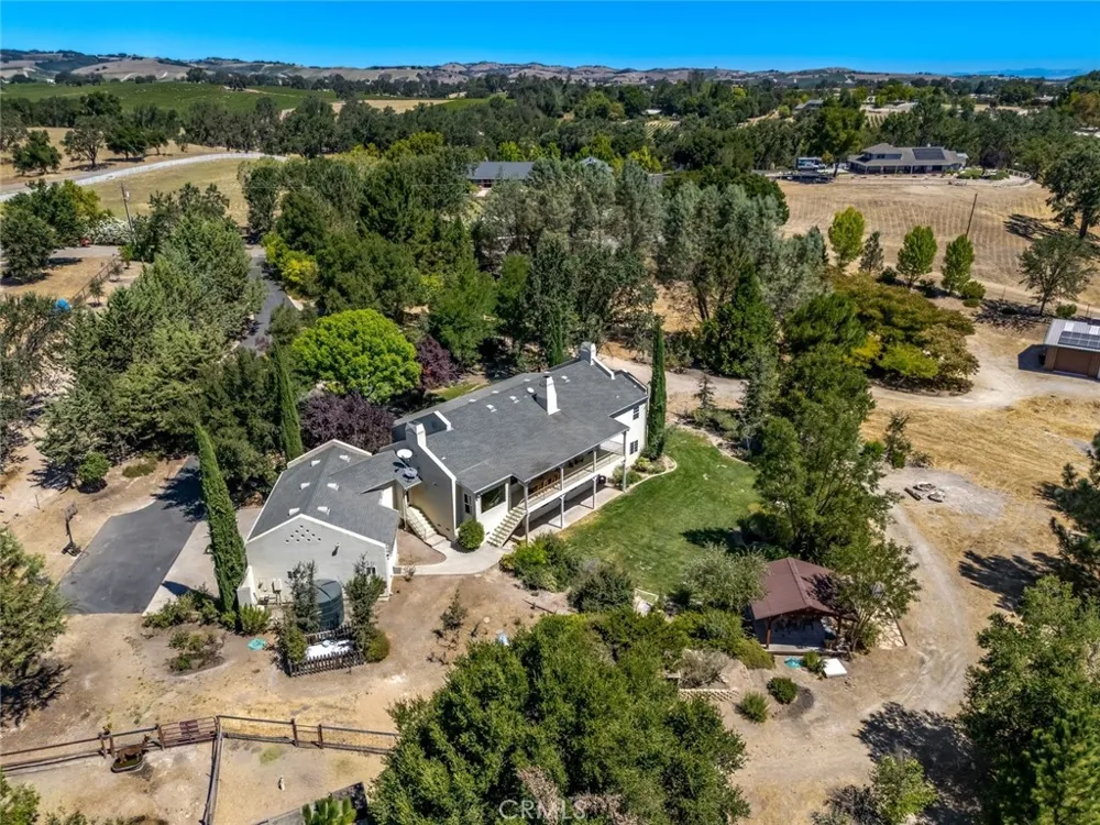 1457 Brambles Court Templeton, CA 93465
