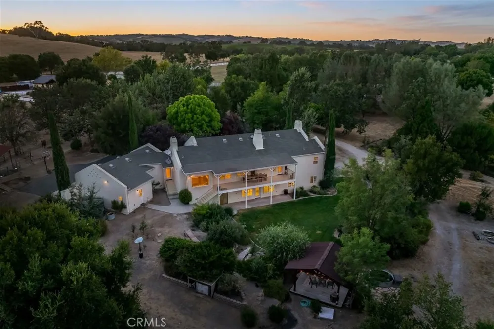1457 Brambles Court Templeton, CA 93465