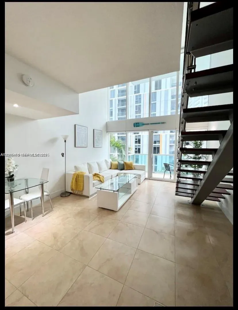 41 SE 5th St #414 Miami, FL 33131