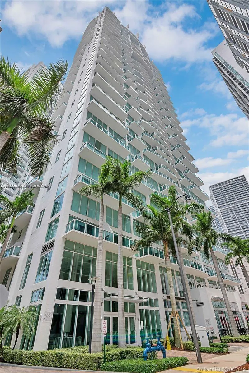 41 SE 5th St #414 Miami, FL 33131