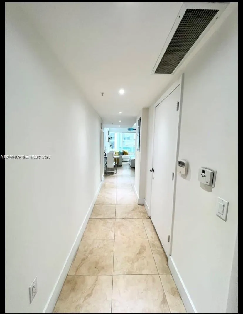 41 SE 5th St #414 Miami, FL 33131