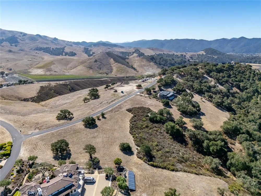 3675 Camino Purisima Arroyo Grande, CA 93420