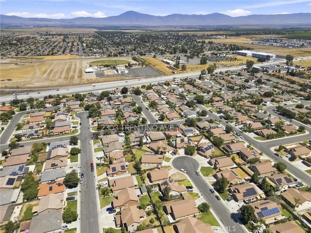 2303 Trentino Bakersfield, CA 93313