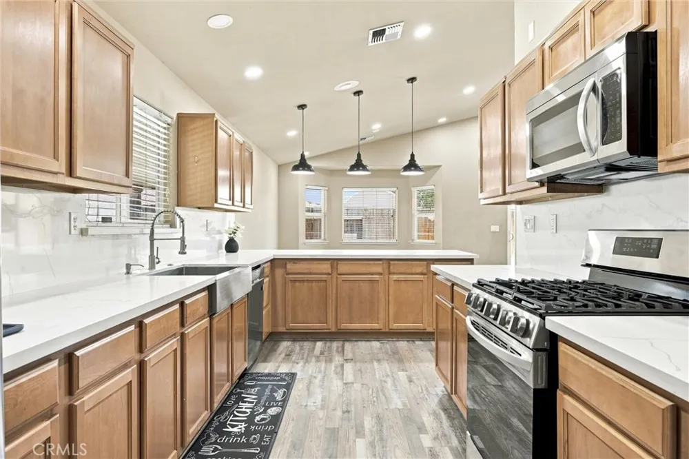 2303 Trentino Bakersfield, CA 93313