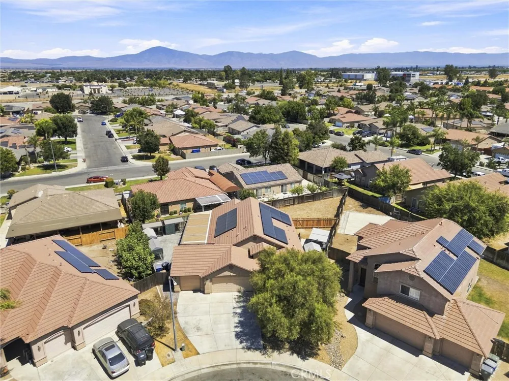 2303 Trentino Bakersfield, CA 93313
